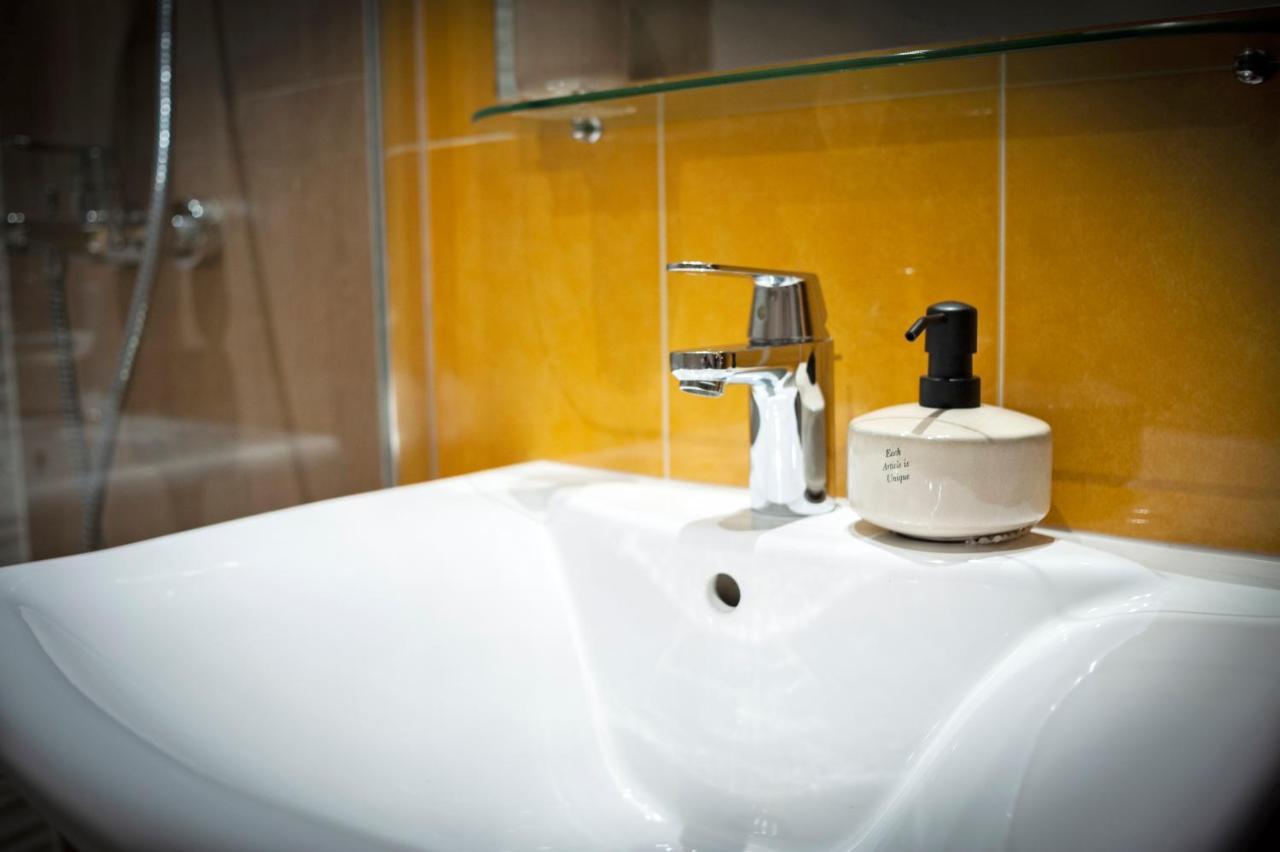 Room And Apartments Antea Rovinj Ngoại thất bức ảnh