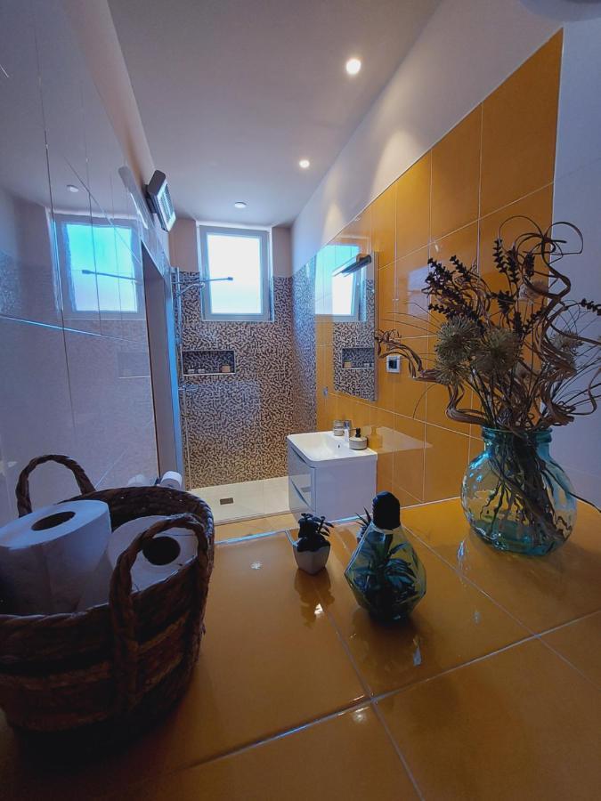 Room And Apartments Antea Rovinj Ngoại thất bức ảnh