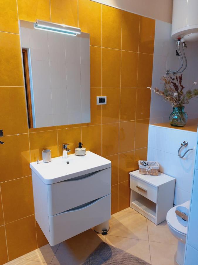 Room And Apartments Antea Rovinj Ngoại thất bức ảnh